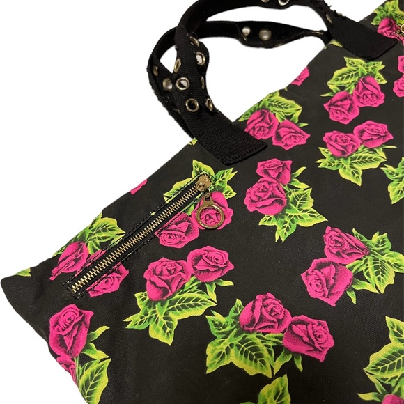 Betsey Johnson Reversible Floral/Cheetah Tote Bag - Picture 5 of 12